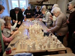 Atelier crèches à Donzy