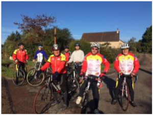 Echanges sportifs matinaux sous un soleil généreux, avec le Vélo-Club de Dirol (paroisse de TANNAY)
