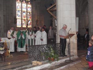 Les EAP des 4 paroisses étaient dans le choeur