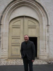 pere-gregoire-stoj-porte